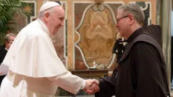 Papst Franziskus bei dem Treffen mit der Delegation der Custodia Terræ Sanctæ am 17. Januar 2022.  / Vatican Media 