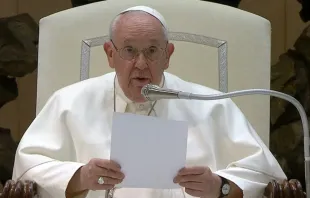 Papst Franziskus bei der Generalaudienz am 22. Februar 2023 / screenshot / YouTube / Vatican News