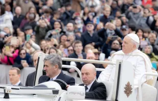 Papst Franziskus bei der Generalaudienz am 8. März 2023 / Daniel Ibáñez / CNA Deutsch