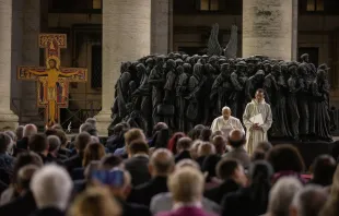 Papst Franziskus bei Gebetsmoment für Migranten und Flüchtlinge am 19. Oktober 2023 / Vatican Media
