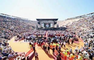 Papst Franziskus bei der Veranstaltung „Arena des Friedens“ am 18. Mai 2024 in Verona / Daniel Ibáñez / CNA Deutsch