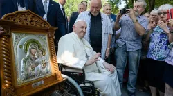 Papst Franziskus bei seinem Besuch im Zentrum der Fraternité St. Alphonse (Québec, Kanada) / Vatican Media