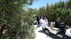 Papst Franziskus mit der italienischen Ministerpräsidentin Giorgia Meloni beim G7-Gipfel am 14. Juni 2024 in Italien / Vatican Media