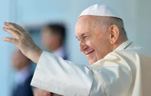 Papst Franziskus am 3. August 2023 beim Weltjugendtag in Lissabon / Vatican Media