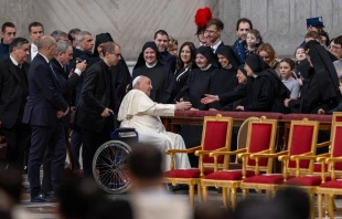 Papst Franziskus mit Ordensfrauen / Daniel Ibáñez / EWTN News