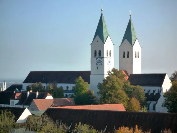 Freisinger Dom, vom Turm der St. Georgs-Kirche aus gesehen.