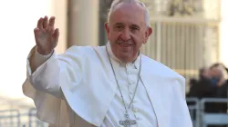 Papst Franziskus bei einer Generalaudienz im Dezember, 2015  / CNA/Daniel Ibanez 