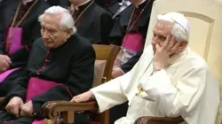 Georg Ratzinger mit seinem Bruder, Papst Benedikt XVI. / screenshot / YouTube / BR24