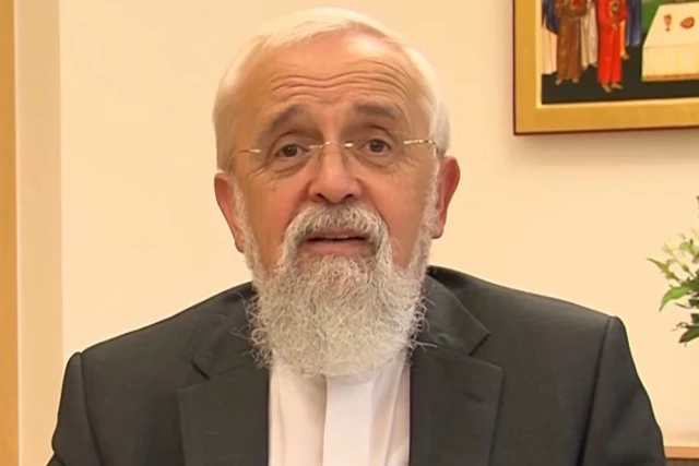 Bischof Feige: Erinnerung am Volkstrauertag ist „Mahnung und Auftrag“