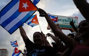 Miami, USA: Menschen demonstrieren gegen die kubanische Regierung am 12. Juli 2021. 
 /  Eva Marie Uzcategui/AFP via Getty Images.
