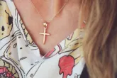 Berliner Schule: Lehrerin darf keine Halskette mit Kreuz tragen