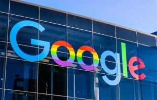 Pro-LGBT Google-Logo / Foto: Sundry Photography / Shutterstock