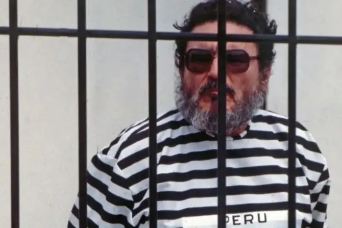 Abimael Guzmán nach seiner Festnahme 1992. Der Gründer der kommunistischen Terror-Gruppe "Leuchtender Pfad" starb im Alter von 86 Jahren am 11. September 2021.