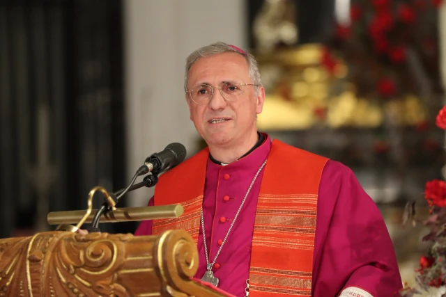 Erzbischof Heße: „Unser Leben erlischt nicht einfach im Nichts“