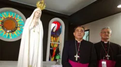 Das pilgernde Bildnis Unserer Lieben Frau von Fatima beim Empfang durch Panamas Erzbischof José Domingo Ulloa / Erzdiözese von Panama