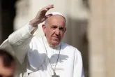 Papst Franziskus ruft zur Nachfolge Christi auf und bittet um Applaus für alle Mütter
