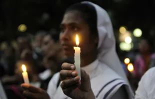 Indische Ordensfrauen (Referenzbild) / arindambanerjee / Shutterstock