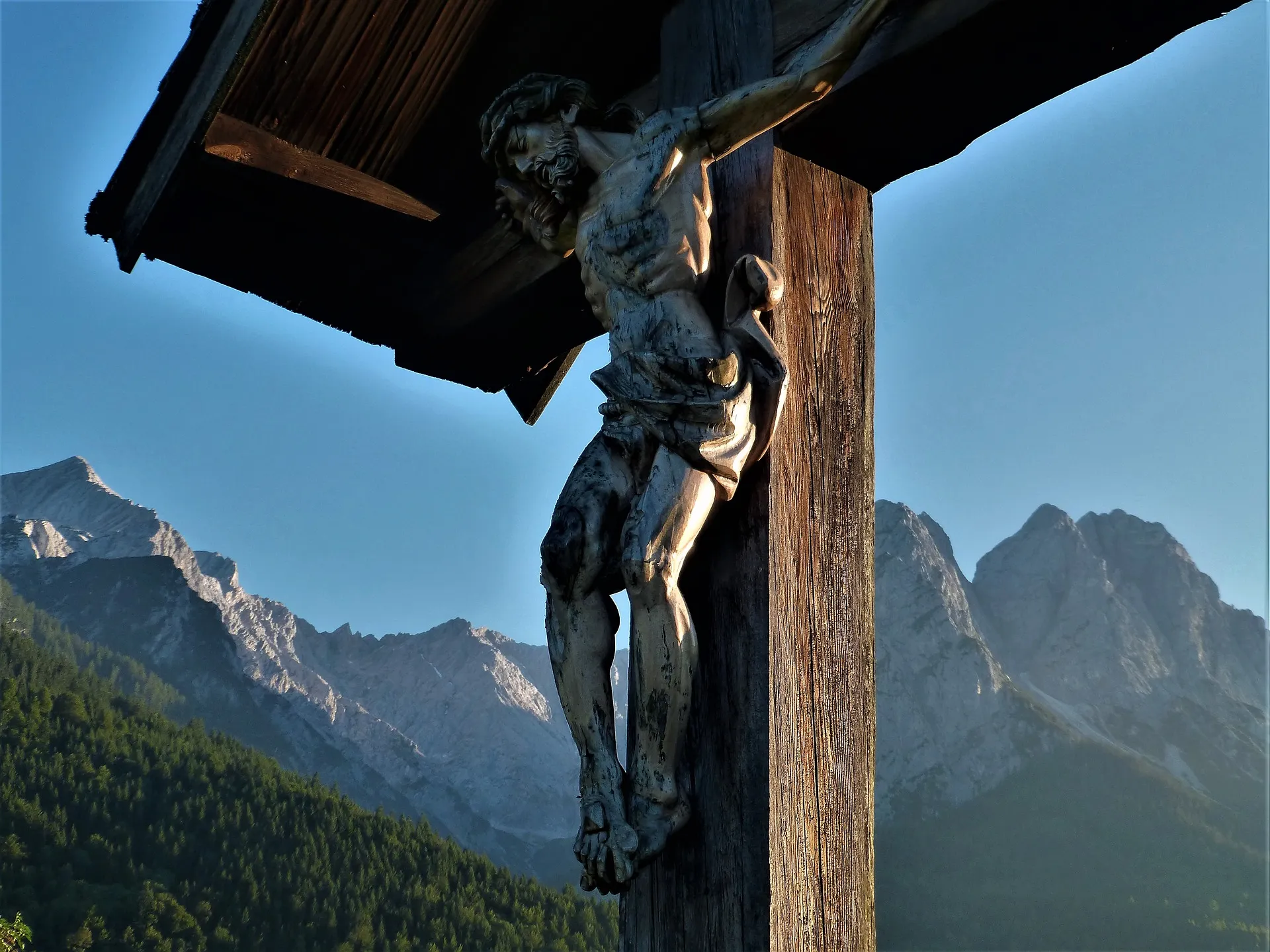 Bayerische Behörden sollen ab 1. Juni im Eingangsbereich ein Kreuz aufhängen
