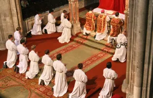 Fürbitten in der Karfreitagsliturgie im Stift Heiligenkreuz, der 1133 gegründeten Zisterzienser-Abtei in Niederösterreich.  / Melchior08 / Wikimedia (CC0) 