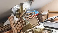 Die beschädigte Diözesankanzlei in Charkiw, im Nordosten der Ukraine.  / privat
