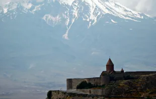 Legendäres Motiv des christlichen Armenien: Das Kloster Chor Virap vor der Kulisse des Berges Ararat am 21. Juni 2016. / CNA/Andrea Gagliarducci