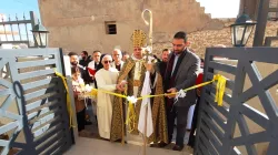 Bischof Thabet Habib Yousif al-Mekko bei der Einweihung des neuen Klosters in Batnaya / Kirche in Not
