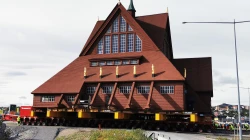 Die Kirche von Kiruna unterwegs / TorbjørnS / Wikimeda (CC BY 4.0)