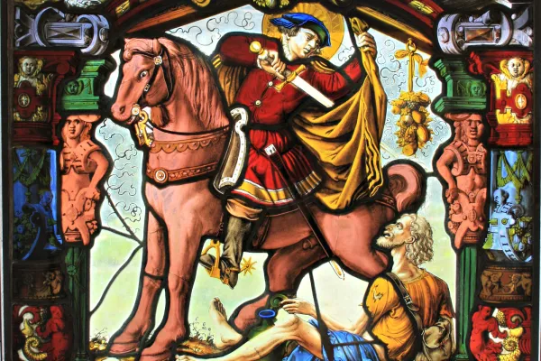 Der heilige Martin einer der Wappenscheiben des Kreuzgangs im Kloster Wettingen im Kanton Aargau (Schweiz). Die Zisterzienser-Abtei wurde 1227 gegründet und 1841 aufgehoben. / Badener via Wikimedia (CC BY-SA 3.0)
