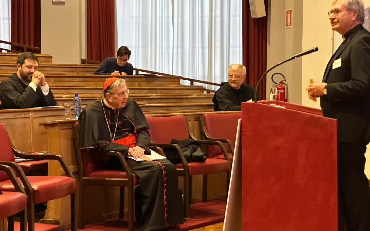 Kardinal Kurt Koch beim Symposium zu Ehren seines kommenden Geburtstagsjubiläums. Der Theologenkongress fand vom 6. bis 8. März 2024 in Rom statt.