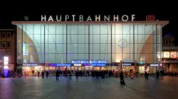 Der Hauptbahnhof von Köln. Eine Aufnahme aus dem Jahr 2010 / Raimond Spekking via Wikimedia (CC BY-SA 4.0)