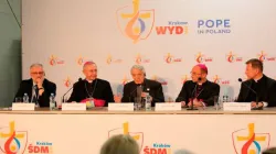 Die Pressekonferenz der Bischöfe Polens, gemeinsam mit Pater Federic Lombardi SJ. / CNA/Alan Holdren