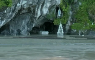 Lourdes unter Wasser am 7. September 2024 / screenshot / YouTube / Sanctuaire Notre-Dame de Lourdes