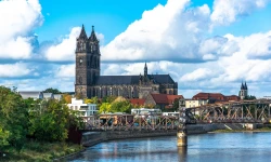 Blick auf Magdeburg samt Dom (katholisch erbaut und geweiht, seit 1567 protestantisch) / Till Voigt / Pixabay