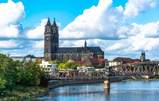 Blick auf Magdeburg samt Dom (katholisch erbaut und geweiht, seit 1567 protestantisch) / Till Voigt / Pixabay