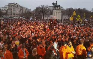 Marsch fürs Leben in Paris  / En Marche pour la Vie / Twitter