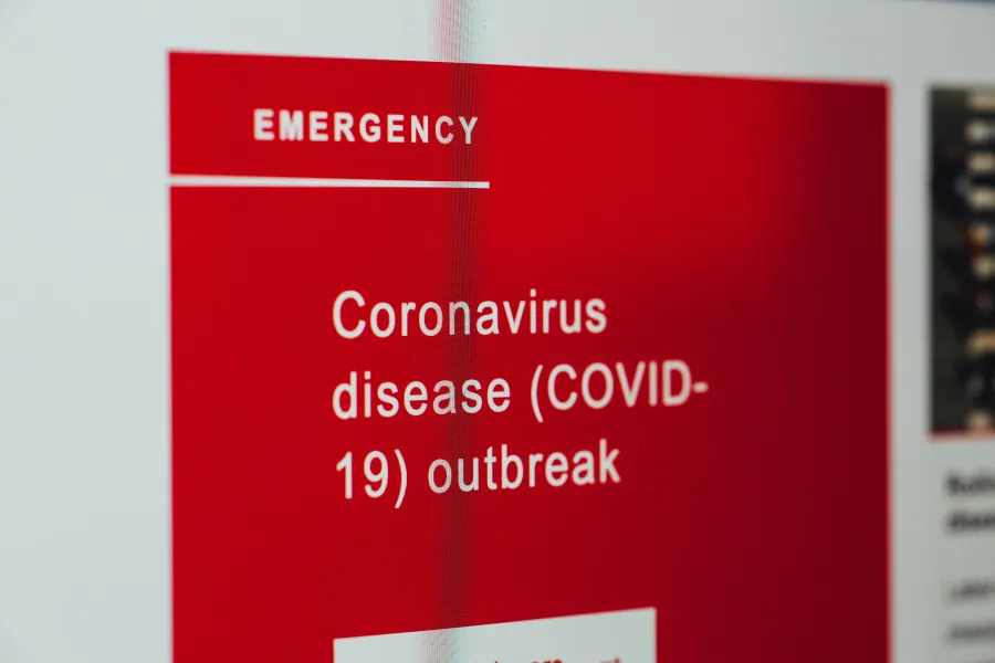 Warnschild zum Ausbruch der Coronavirus-Krankheit COVID-19