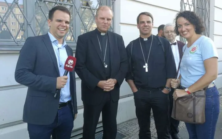 Weihbischof Florian Wörner (Mitte links) und Bischof Stefan Oster (Mitte rechts) beim Marsch für das Leben 2019 in Berlin.