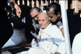 Kardinäle Dziwisz und Schönborn gedenken des Attentats auf Papst Johannes Paul II. 