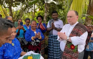 Bischof Bertram Meier in Indonesien / Deutsche Bischofskonferenz / Daniel Legutke