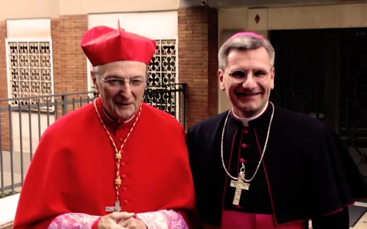 Kardinal Joachim Meisner mit Weihbischof Dominikus Schwaderlapp am 19.3.2013 bei der Amtseinfführung von Papst Franziskus in Rom.