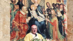 Kardinal Meisner spricht vor der Mariendarstellung auf dem geöffneten Altar der Stadtpatrone im Kölner Dom.  / Erzbistum Köln/Robert Boecker (Bild digital bearbeitet) 