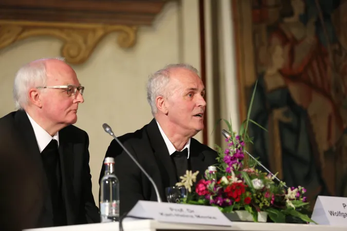 Auf katholischer Seite der Disputation: Prof. Dr. Karl-Heinz Menke (Bonn) und Prof. Dr. Wolfgang Klausnitzer (Bamberg)