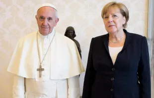 Papst Franziskus mit Bundeskanzlerin Angela Merkal am 17. Juni 2017 / CNA / L'Osservatore Romano