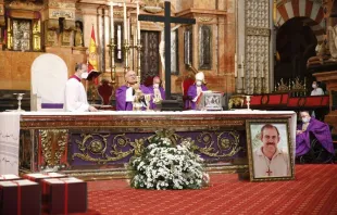 Bischof Demetrio Fernández von Córdoba bei der Messe zum Abschluss der diözesanen Phase des Seligsprechungsprozesses von Pedro Manuel Salado in Córdoba, Spanien, 20. März 2021 / Foto: Diözese Córdoba