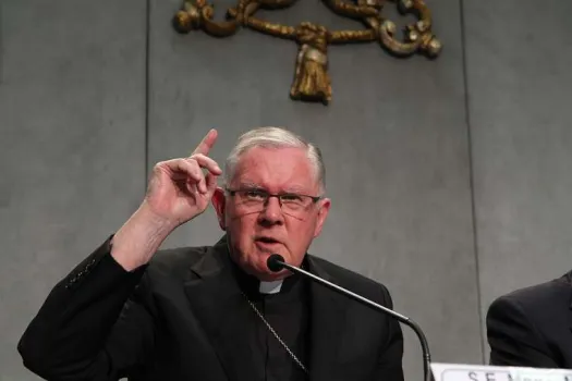 Erzbischof Mark Coleridge bei einer Pressekonferenz im Vatikan am 19. Oktober 2015 / Bohumil Petrik / CNA Deutsch