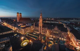 Blick auf die bayerische Landeshauptstadt München / Daniel Seßler / Unsplash