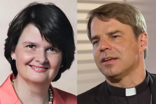 Maria Flachsbarth, MdB und Bischof Stefan Oster. / Laurence Chaperon / Wikimedia (CC BY-SA 3.0 de) // EWTN.TV
