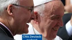 Diese Woche im CNA Deutsch Podcast: Perspektiven von Papst Franziskus und Bischof Rudolf Voderholzer auf das neue Jahr. / Susanne Dedden / CNA Deutsch