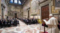 Papst Franziskus spricht vor Diplomaten im Vatikan am 9. Januar 2020 / Vatican Media