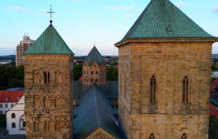 Dom St. Peter von Osnabrück / screenshot / YouTube / Drohnen Nerv